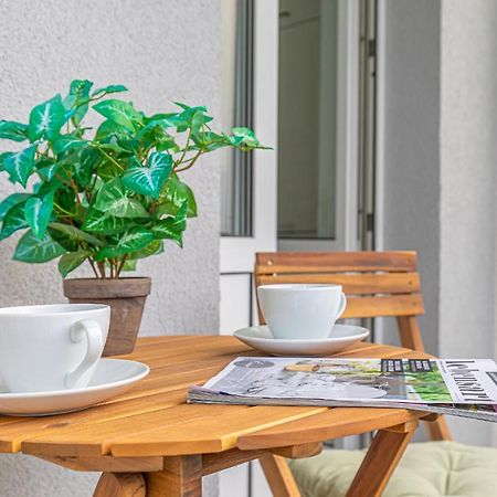 Fewo1846 - Kommood - Zentral Gelegenes Studio-Apartment Mit Balkon Im Hochparterre Φλένσμπουργκ Εξωτερικό φωτογραφία